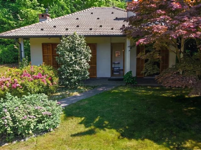 Villa in Vendita a Gignese, Ideale per la Tua Famiglia tra B. m² Gignese