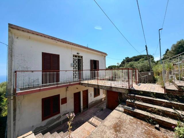 Villa in vendita a Gioiosa Marea ME