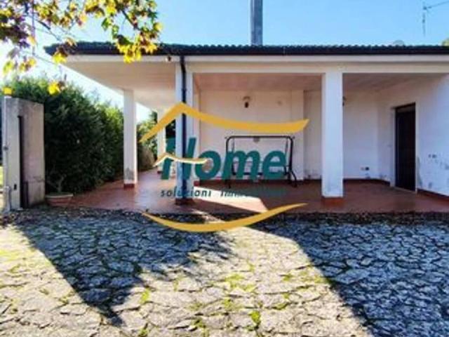 Villa in vendita a Gioia del Colle BA