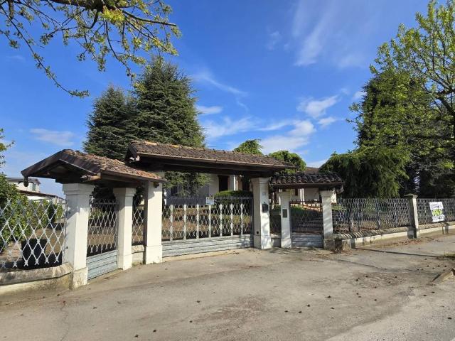Villa in vendita a Grumello Cremonese ed Uniti CR