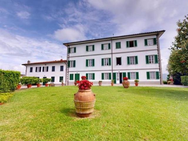 Villa in vendita a Gragnano Capannori 1170 mq Rif: 1272395