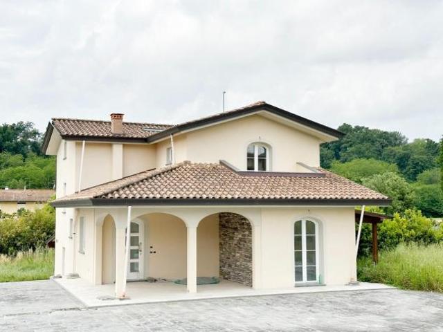 Villa in vendita a Gragnano Capannori 240 mq Rif: 1326627