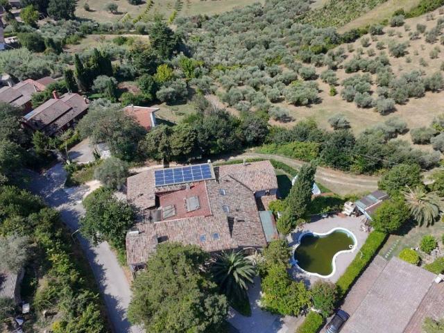 Villa in vendita a Gradara PU