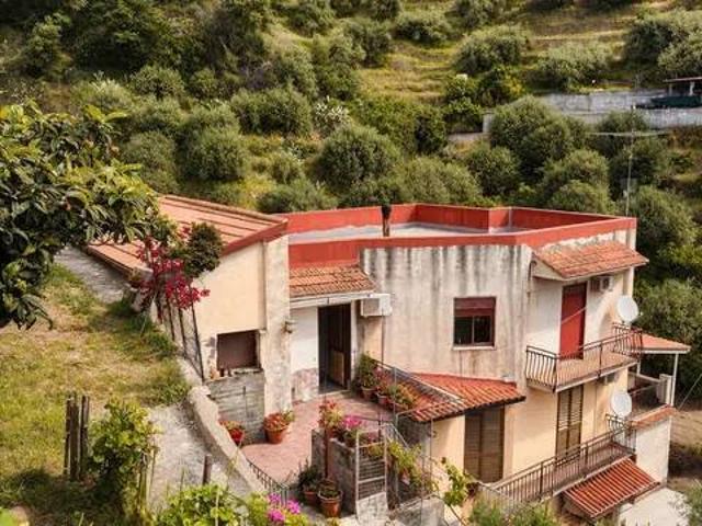 Villa in vendita a Graniti ME
