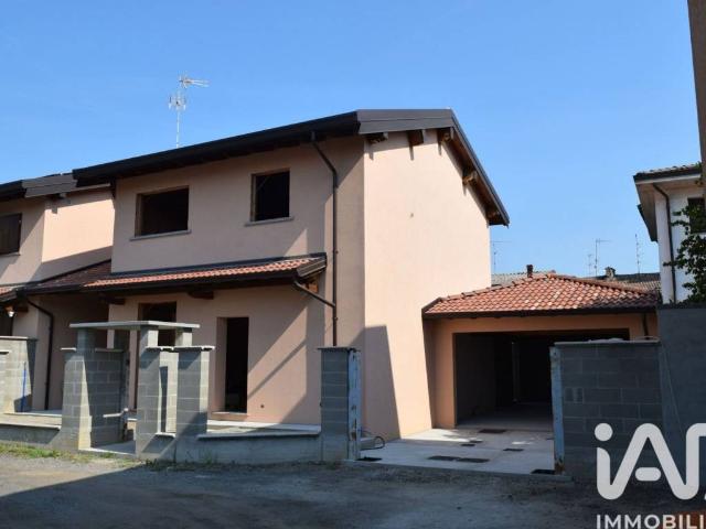 Villa in vendita a Gravellona Lomellina PV