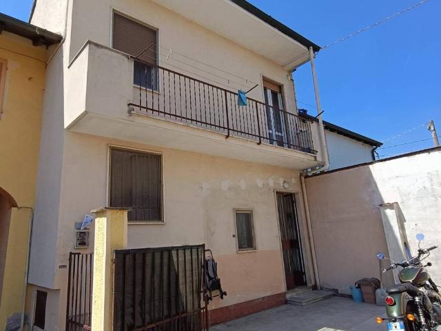 Villa in vendita a Gravellona Lomellina PV