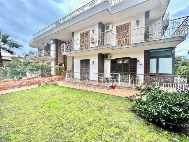 Villa in vendita a Gravina di Catania CT