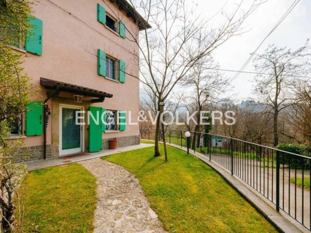 Villa in vendita a Grizzana Morandi