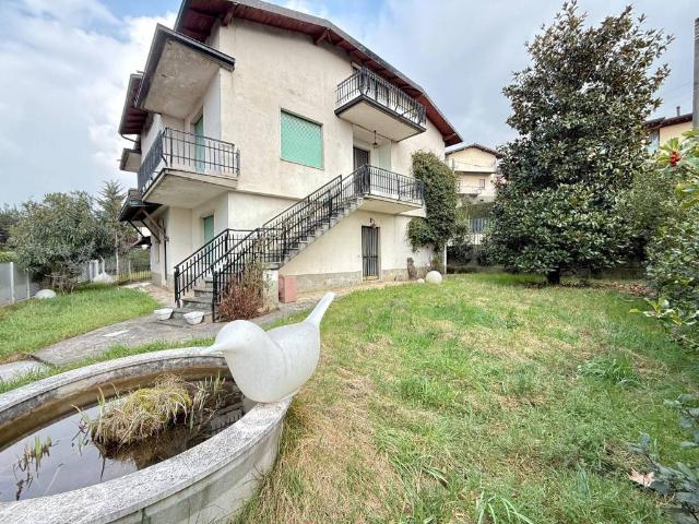 Villa in vendita a Grone BG