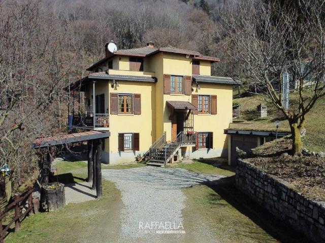 Villa in vendita a Grone BG