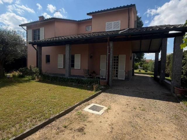 Villa in vendita a Gropello Cairoli PV