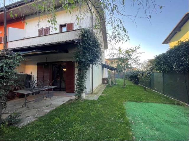 Villa in vendita a Gropello Cairoli PV