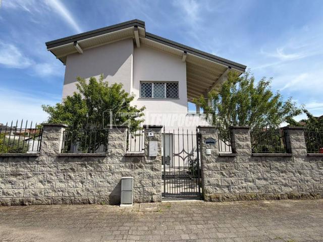 Villa in vendita a Gropello Cairoli PV