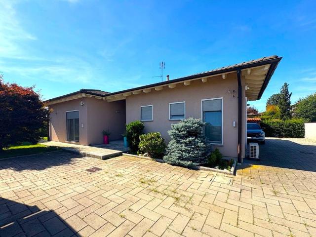 Villa in vendita a Gropello Cairoli PV