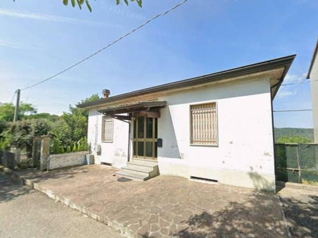 Villa in vendita a Gropparello PC