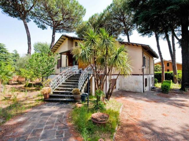 Villa in vendita a Grottaferrata RM