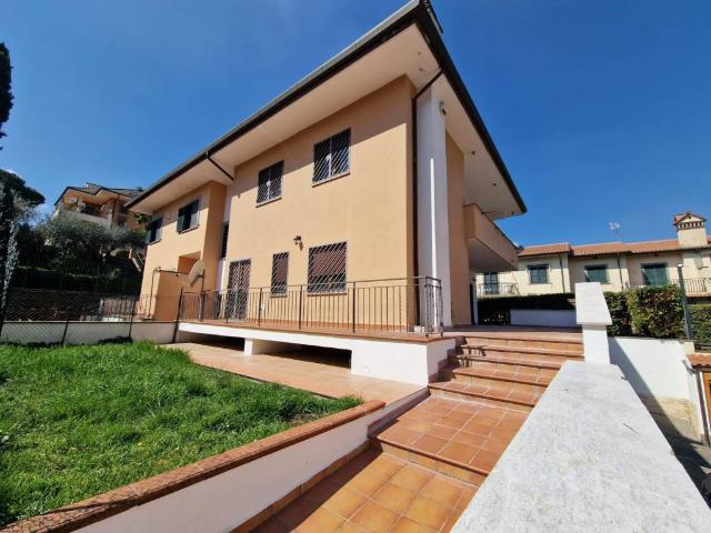 Villa in vendita a Grottaferrata RM