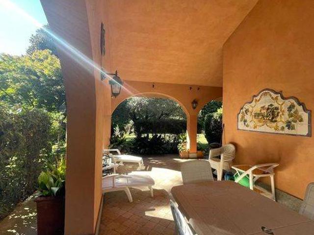 Villa in vendita a Grottaferrata RM