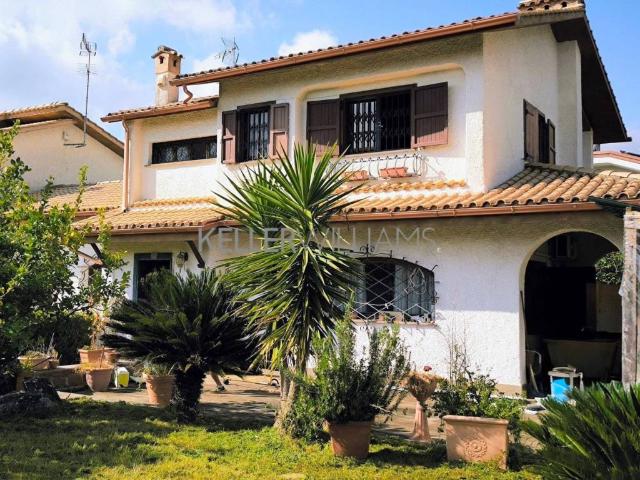 Villa in vendita a Grottaferrata RM