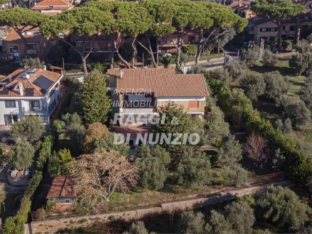 Villa in vendita a Grottaferrata RM