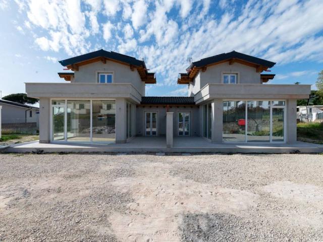 Villa in vendita a Grottaferrata RM