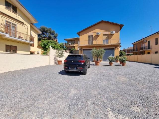 Villa in vendita a Grottaferrata RM