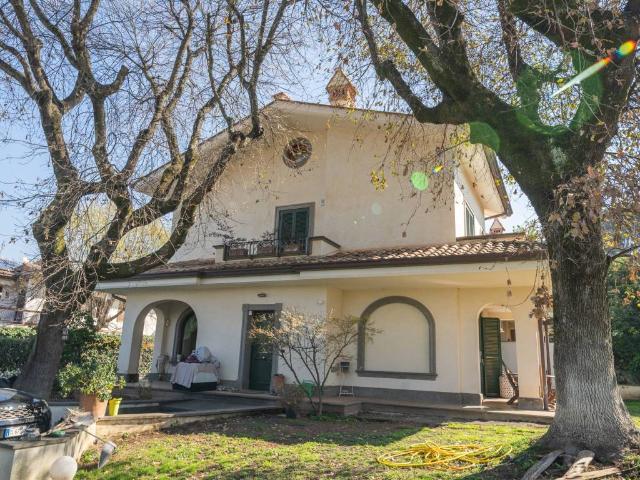 Villa in vendita a Grottaferrata RM