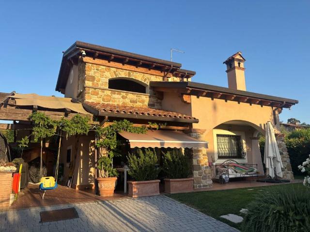 Villa in vendita a Grottaferrata RM