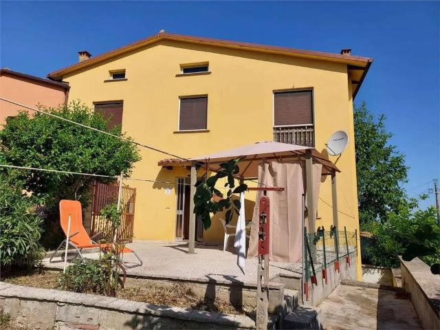 Villa in vendita a Gualdo MC