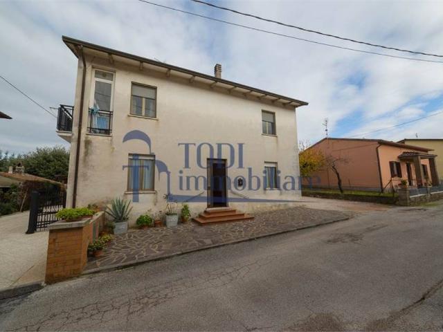Villa in vendita a Gualdo Cattaneo PG