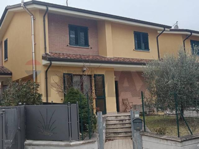 Villa in vendita a Gualdo Tadino PG