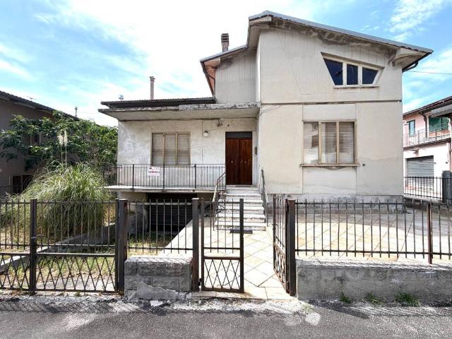 Villa in vendita a Gualdo Tadino PG