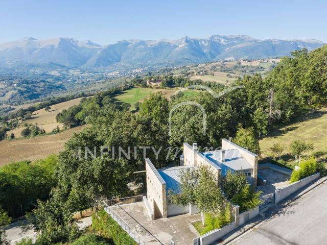 Villa in vendita a Gualdo 400m² Gualdo