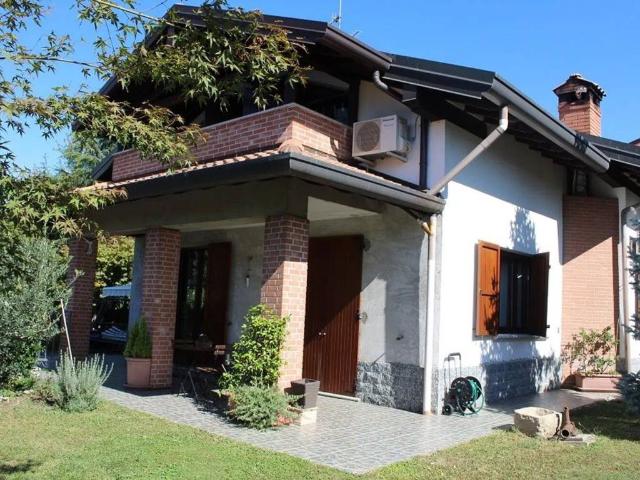 Villa in vendita a Guanzate CO