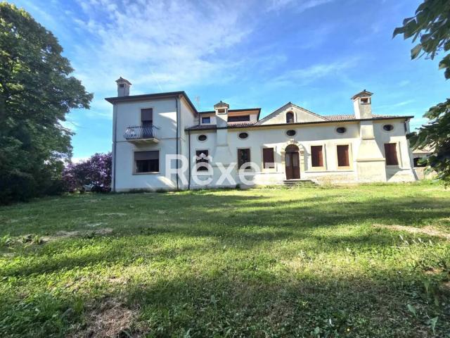 Villa in vendita a Guarda Veneta RO