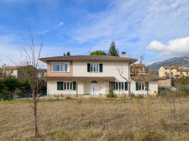 Villa in vendita a Gubbio PG