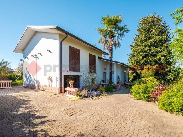Villa in vendita a Gudo Visconti MI