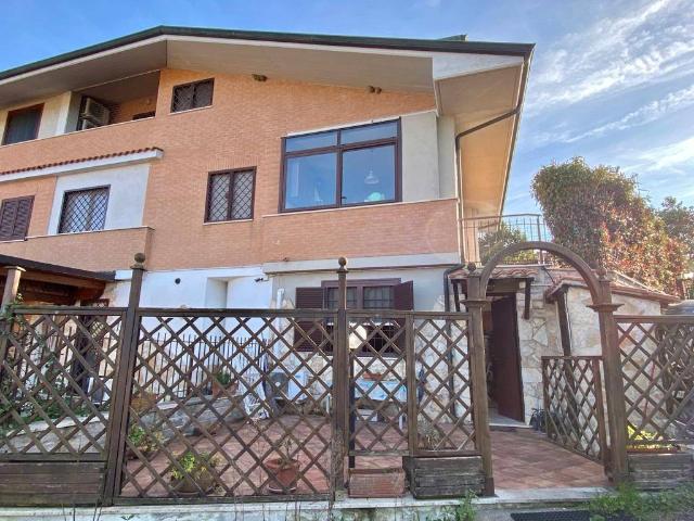 Villa in vendita a Guidonia Montecelio RM
