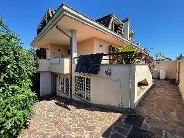 Villa in vendita a Guidonia Montecelio RM