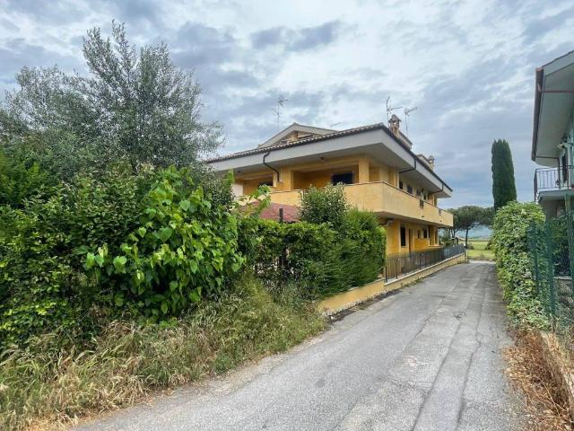 Villa in vendita a Guidonia Montecelio RM