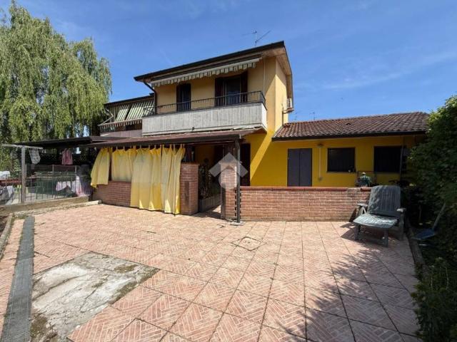 Villa in vendita a Dovera CR