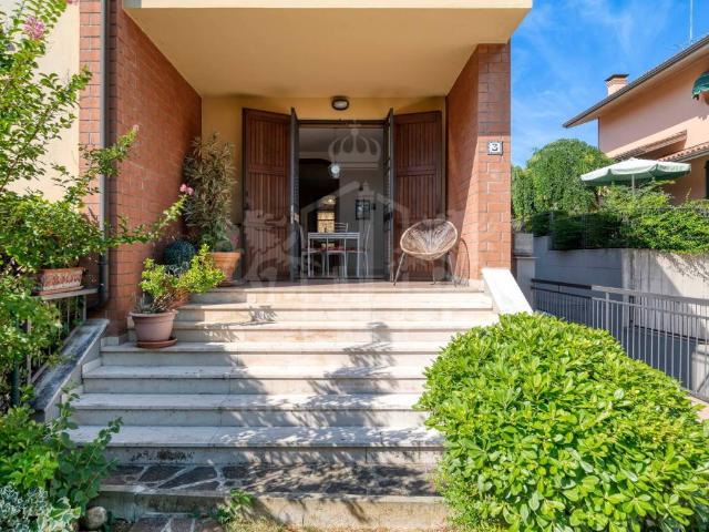 Villa in vendita a Dozza BO
