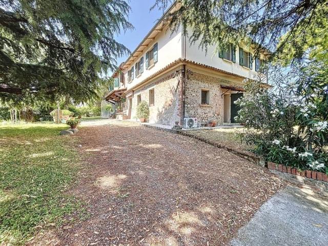 Villa in vendita a Dozza BO
