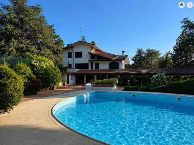 Villa in vendita a Dozza BO