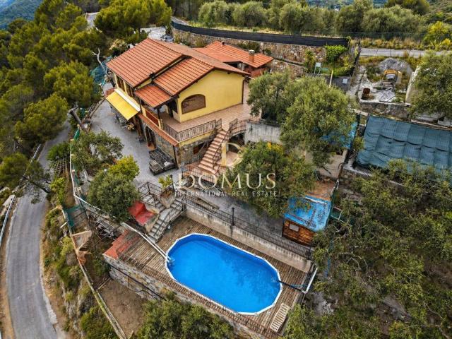 Villa in vendita a Dolceacqua IM