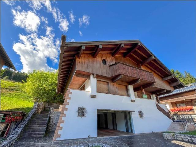 Villa in vendita a Domegge di Cadore BL