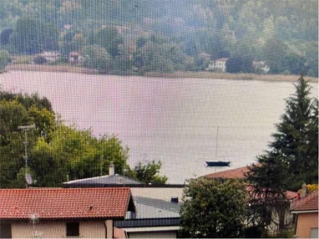 Villa in vendita a Dormelletto NO