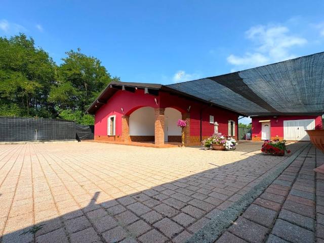 Villa in vendita a Dorno PV