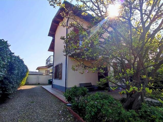 Villa in vendita a Dorno PV
