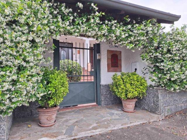 Villa in vendita a Dairago MI